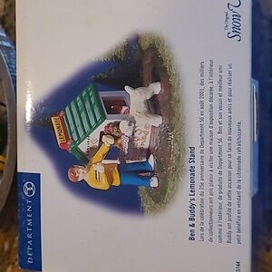 Dept 56 Village Ben & Buddy’s Lemonade Stand - 55144
